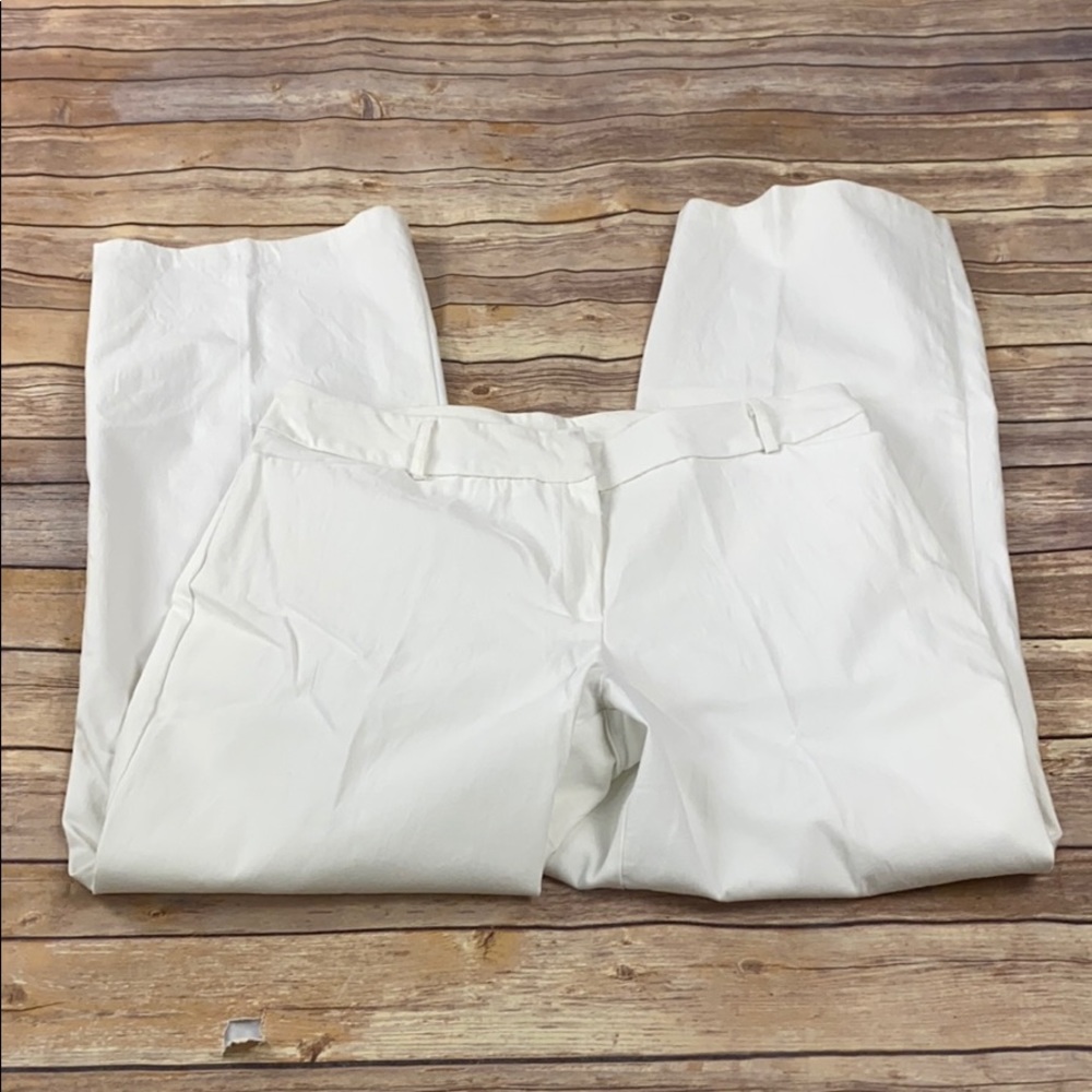 16 White Stretch Jeans